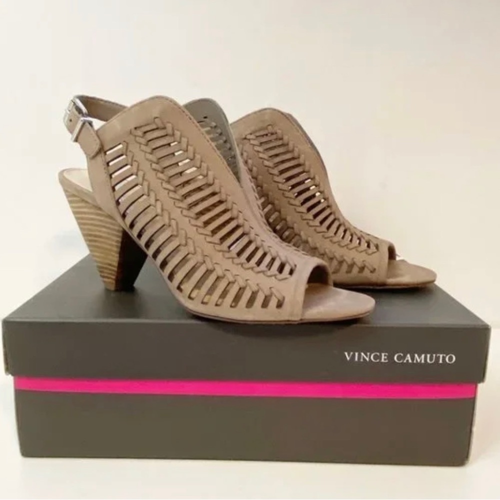 Vince Camuto Sandal 7.5 ***New